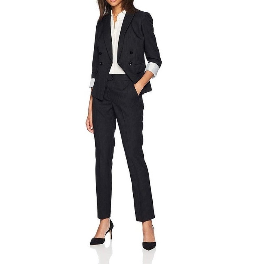 Tahari BlackTwo-Button Peak-Collar Blazer